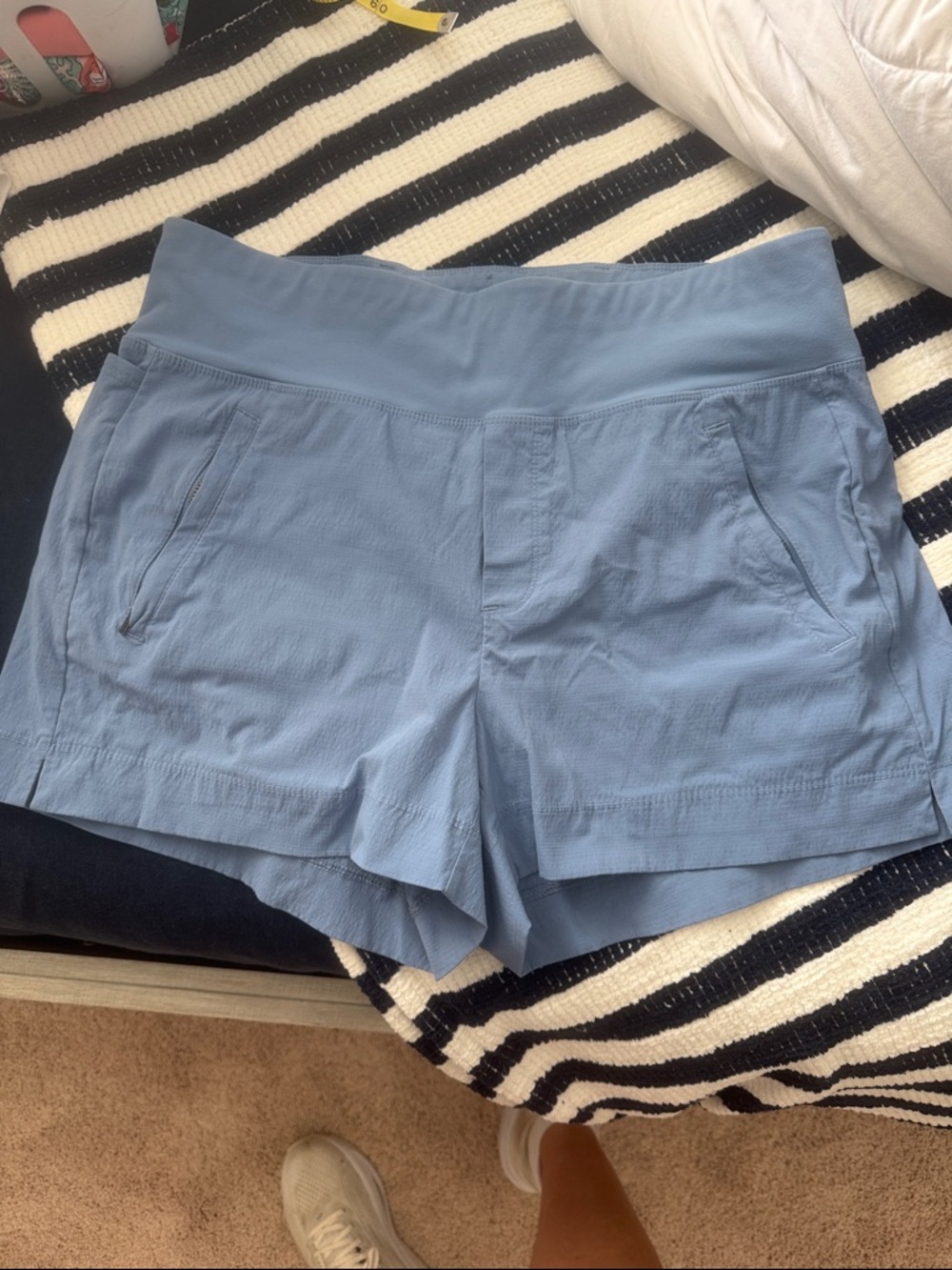 Athleta Light Blue Women's Casual Stretch Shorts